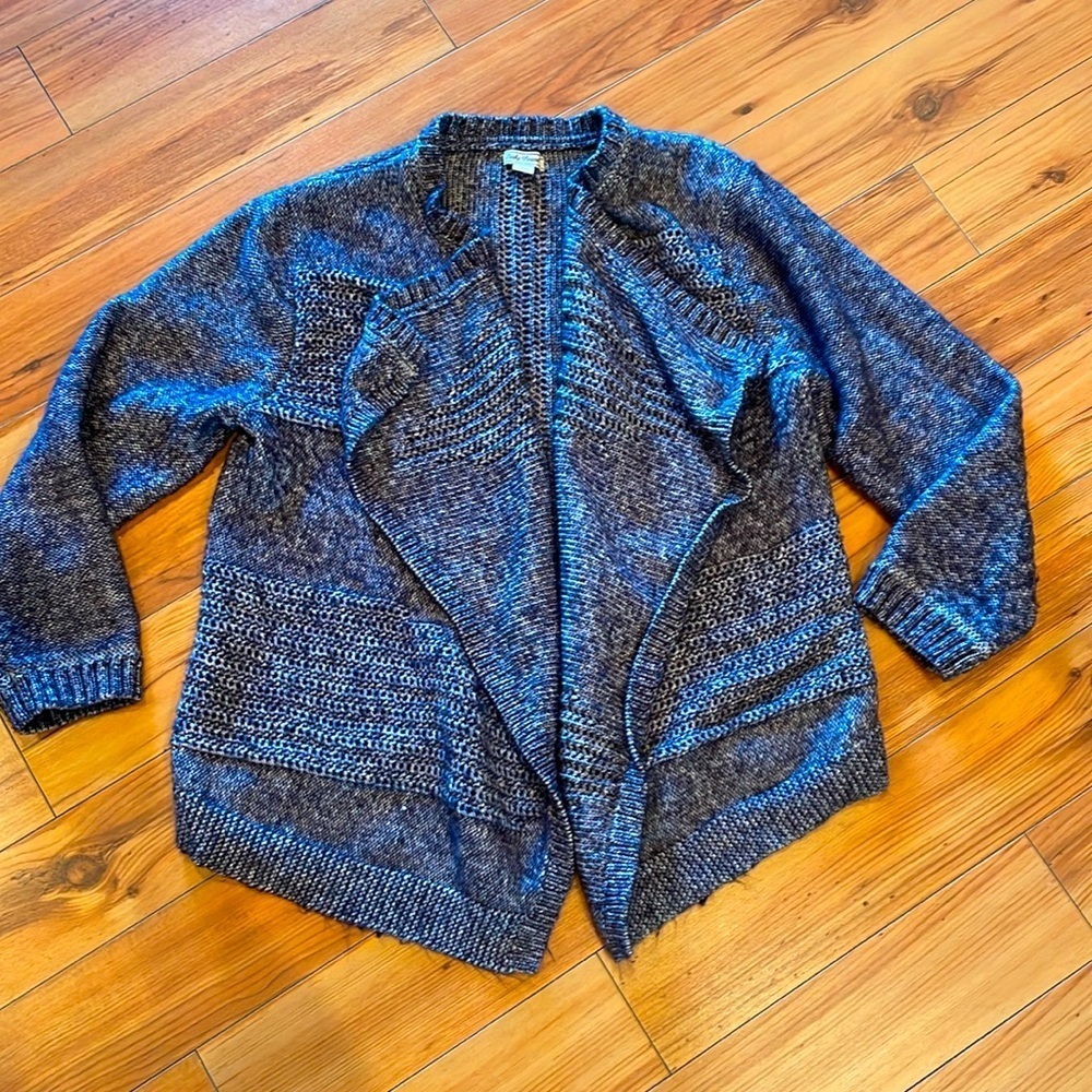 Lucky women’s cadigan sweater